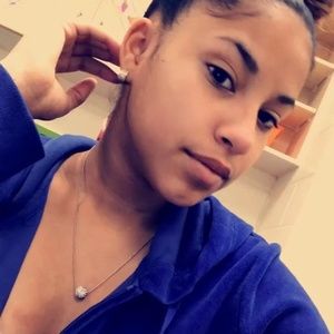 Meet your Posher, Keisha